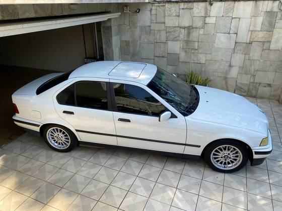 BMW 325i 2.5 SEDAN 24V GASOLINA 4P AUTOMÁTICO